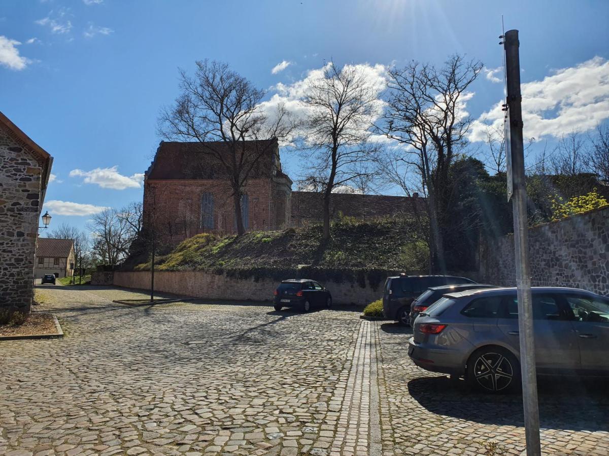 Grosses Offenes Loft Oder Kleine Gemuetliche Wohnung Mit Balkon Wolmirstedt Exterior photo